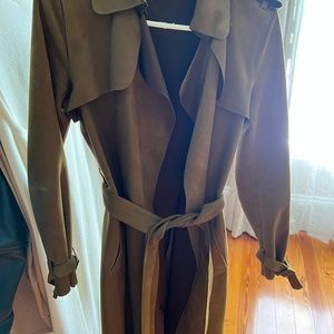 Khaki trench!